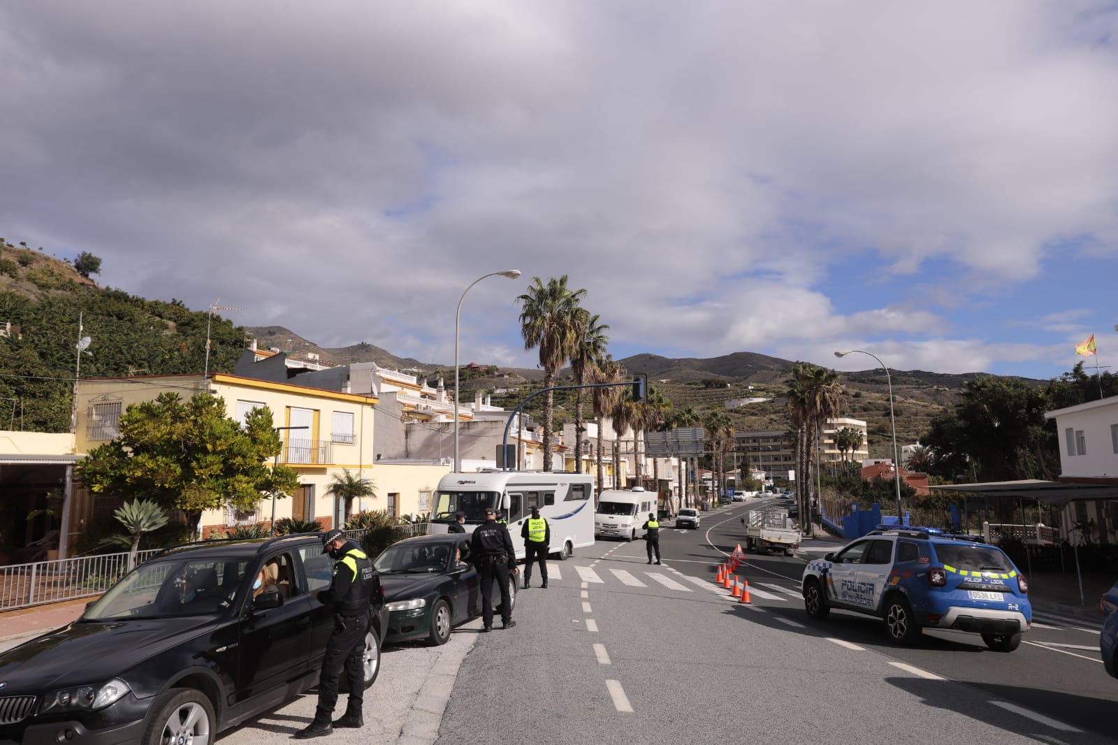 Los ayuntamientos han hecho un esfuerzo extra para controlar la entrada de personas a sus términos municipales.