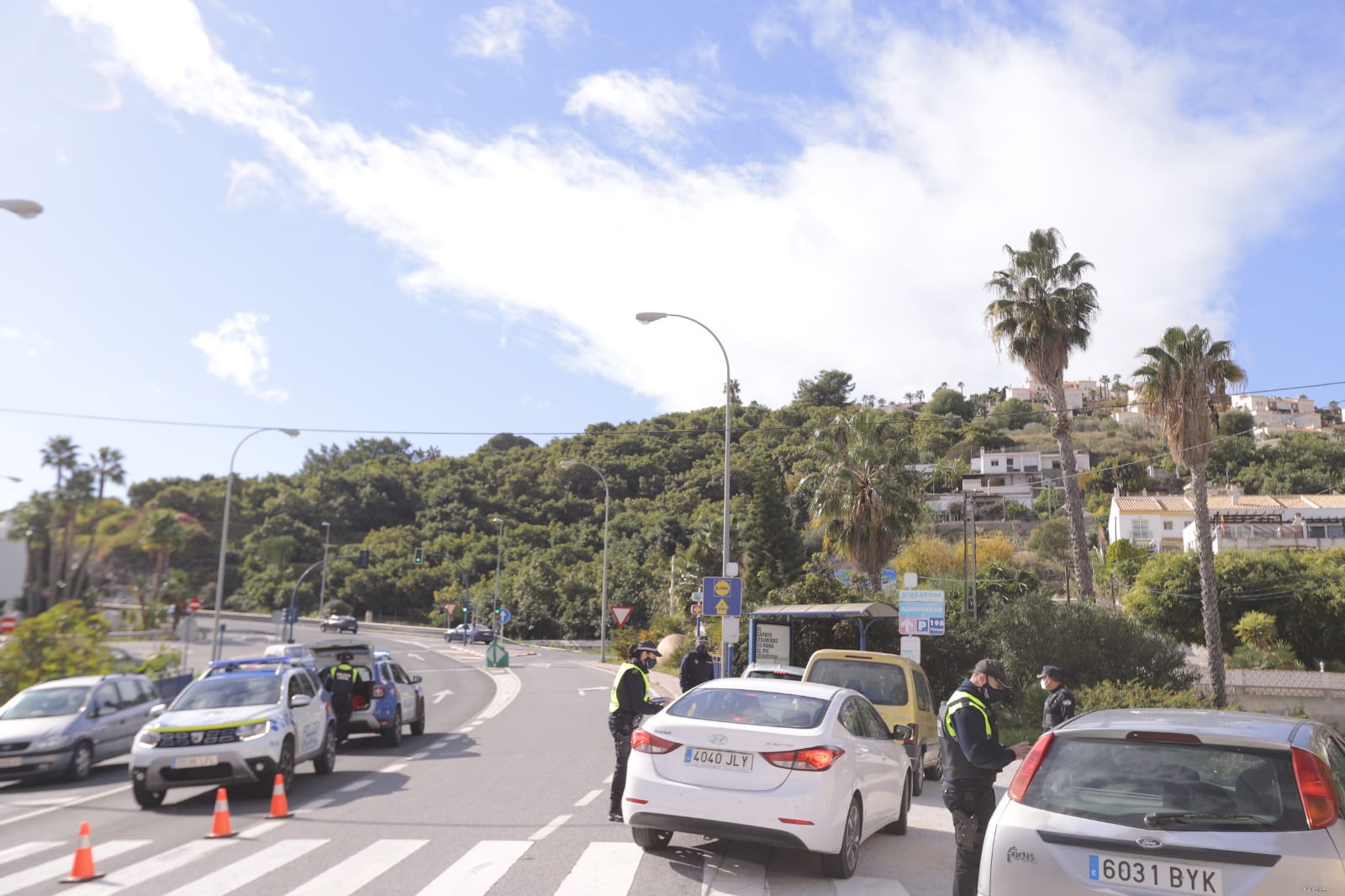 Los ayuntamientos han hecho un esfuerzo extra para controlar la entrada de personas a sus términos municipales.