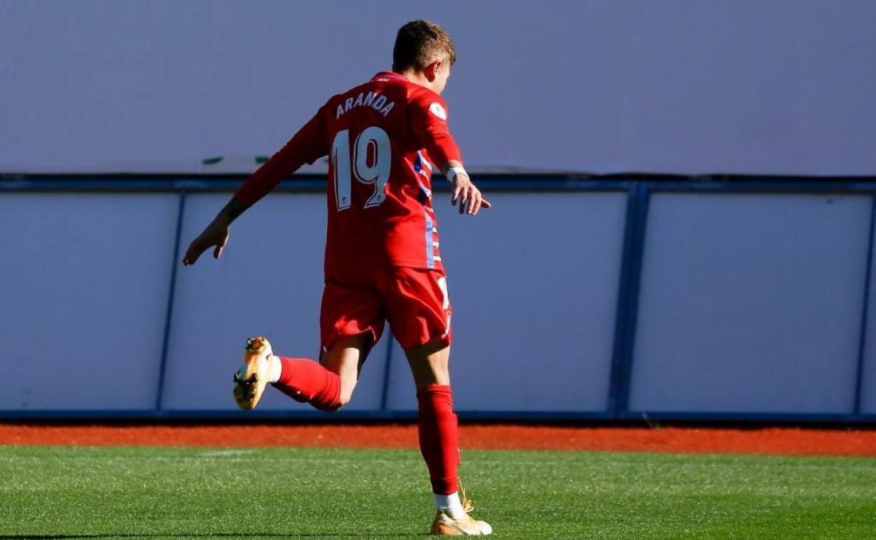 Aranda celebra el gol que anotó este mismo domingo en Lorca. 