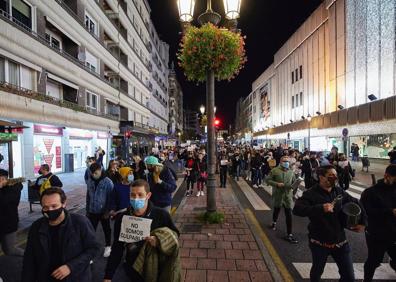 Imagen secundaria 1 - Navidad en Granada | Nueva jornada de protesta de los hosteleros granadinos por las medidas de la Junta