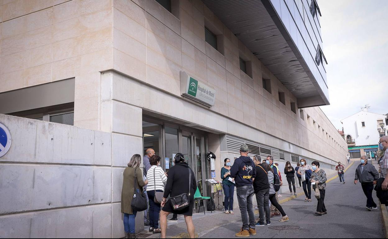 Coronavirus | Los contagios siguen al alza en Granada, donde las muertes por Covid ya rozan el millar