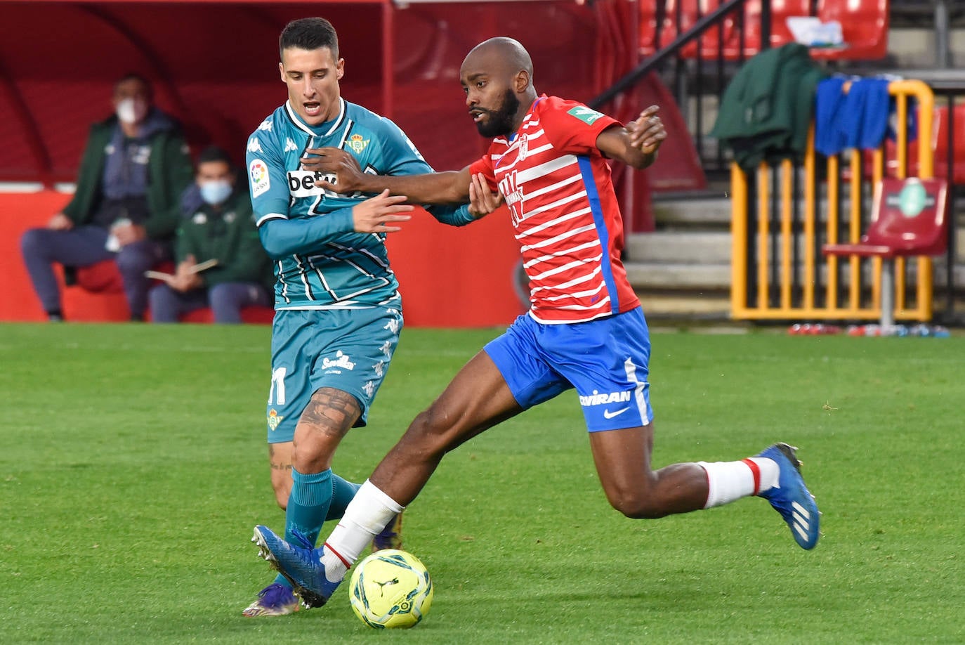 Estas son las mejores imágenes del partido disputado en el coliseo rojiblanco