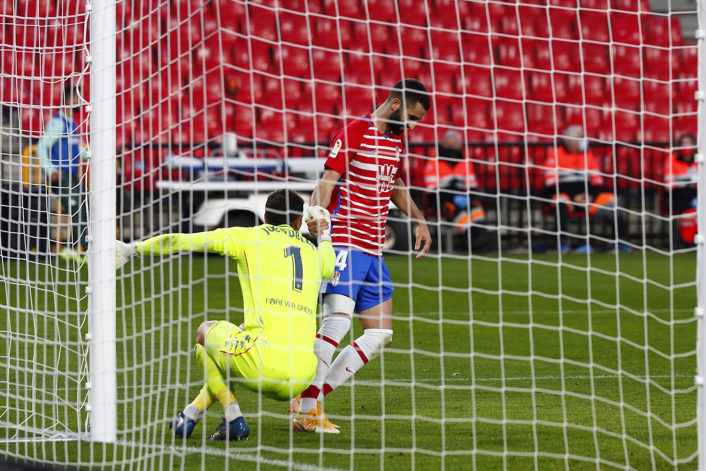 Estas son las mejores imágenes del partido disputado en el coliseo rojiblanco