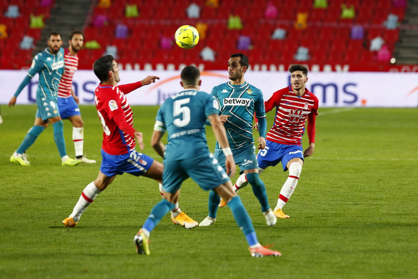 Estas son las mejores imágenes del partido disputado en el coliseo rojiblanco
