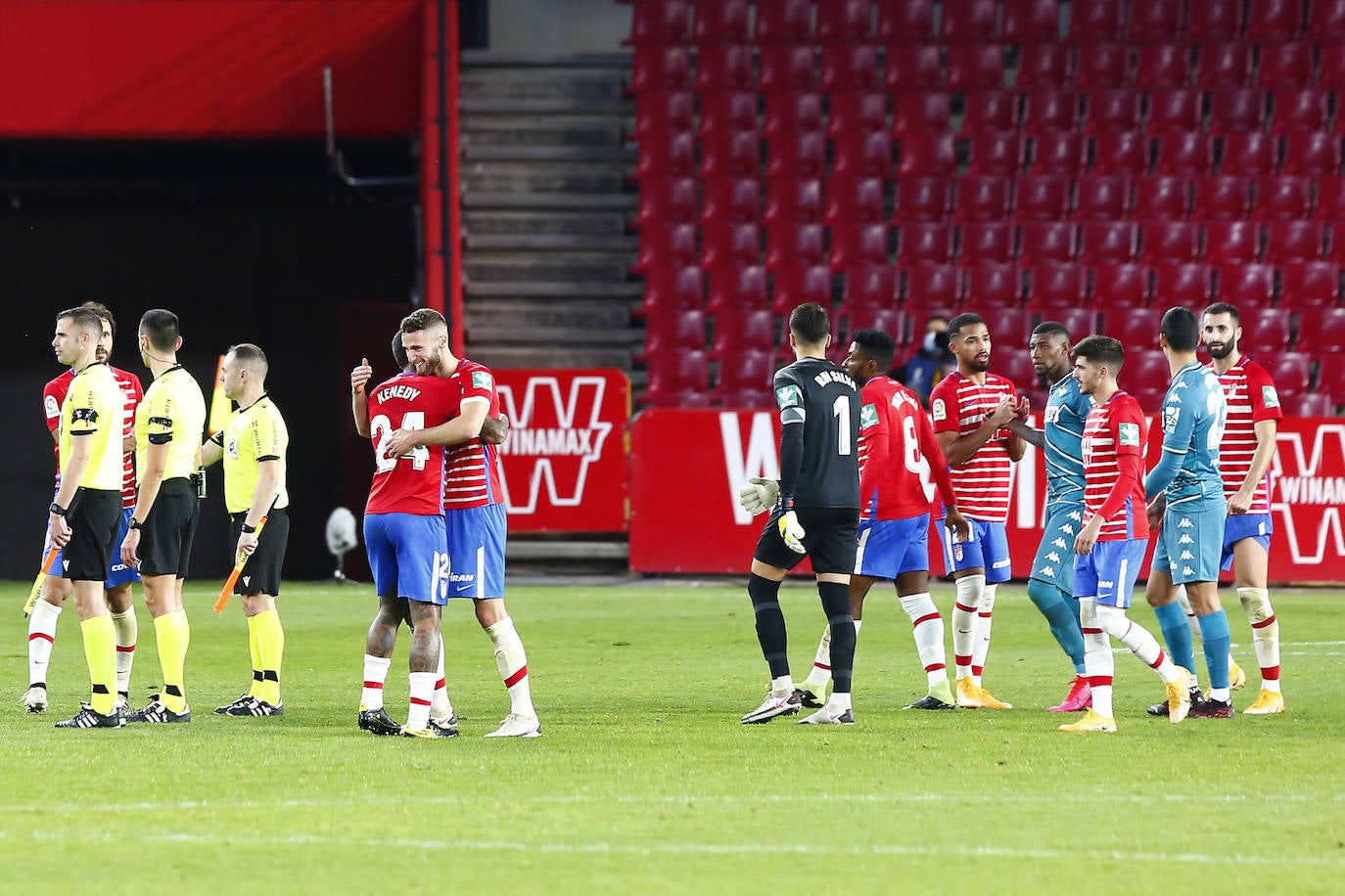 Estas son las mejores imágenes del partido disputado en el coliseo rojiblanco
