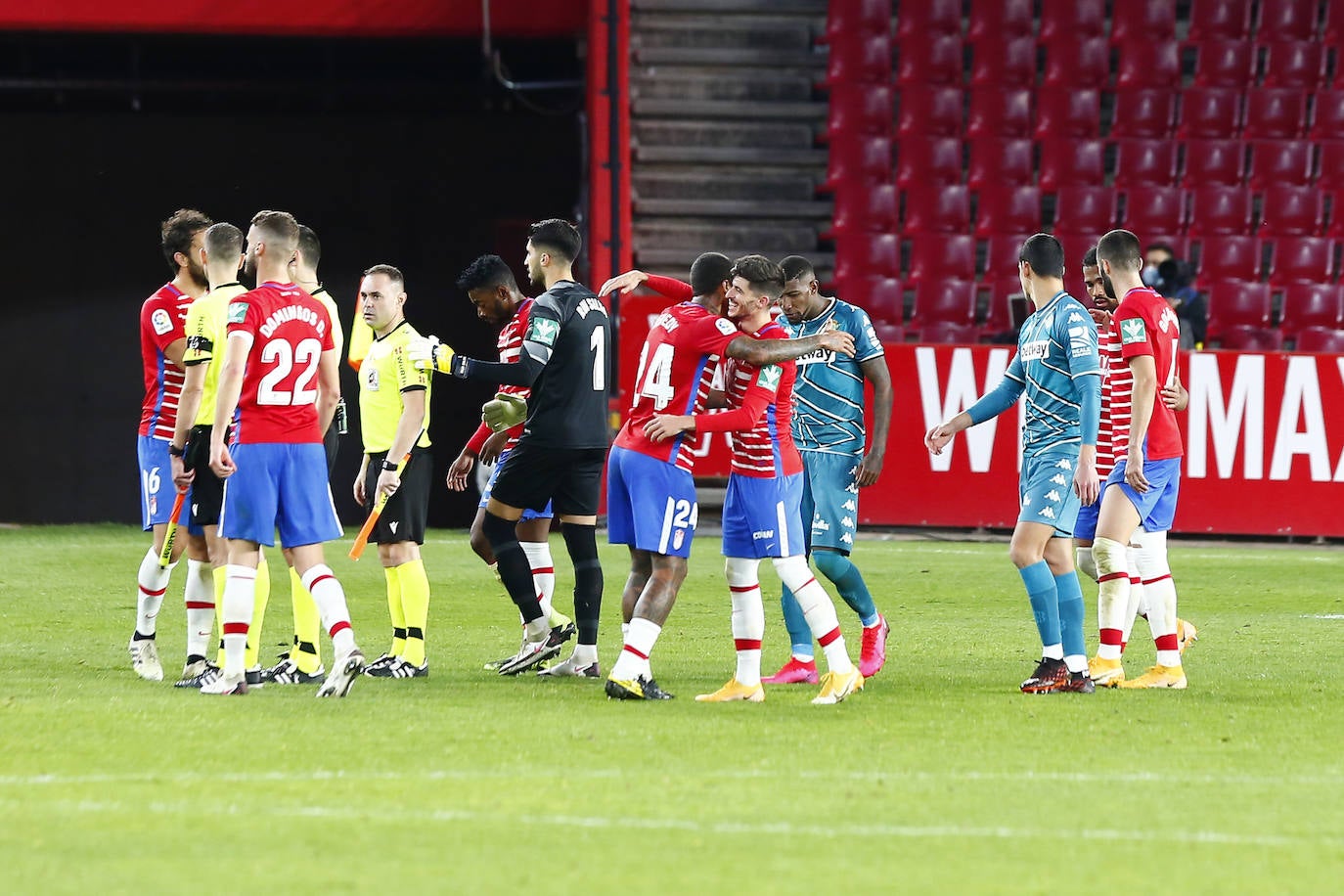 Estas son las mejores imágenes del partido disputado en el coliseo rojiblanco