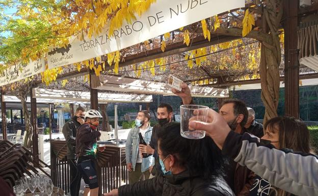 El granadino bar Ras de la Carrera del Darro, la calle más bonita del mundo, reparte un pellizco de 1,2 millones 
