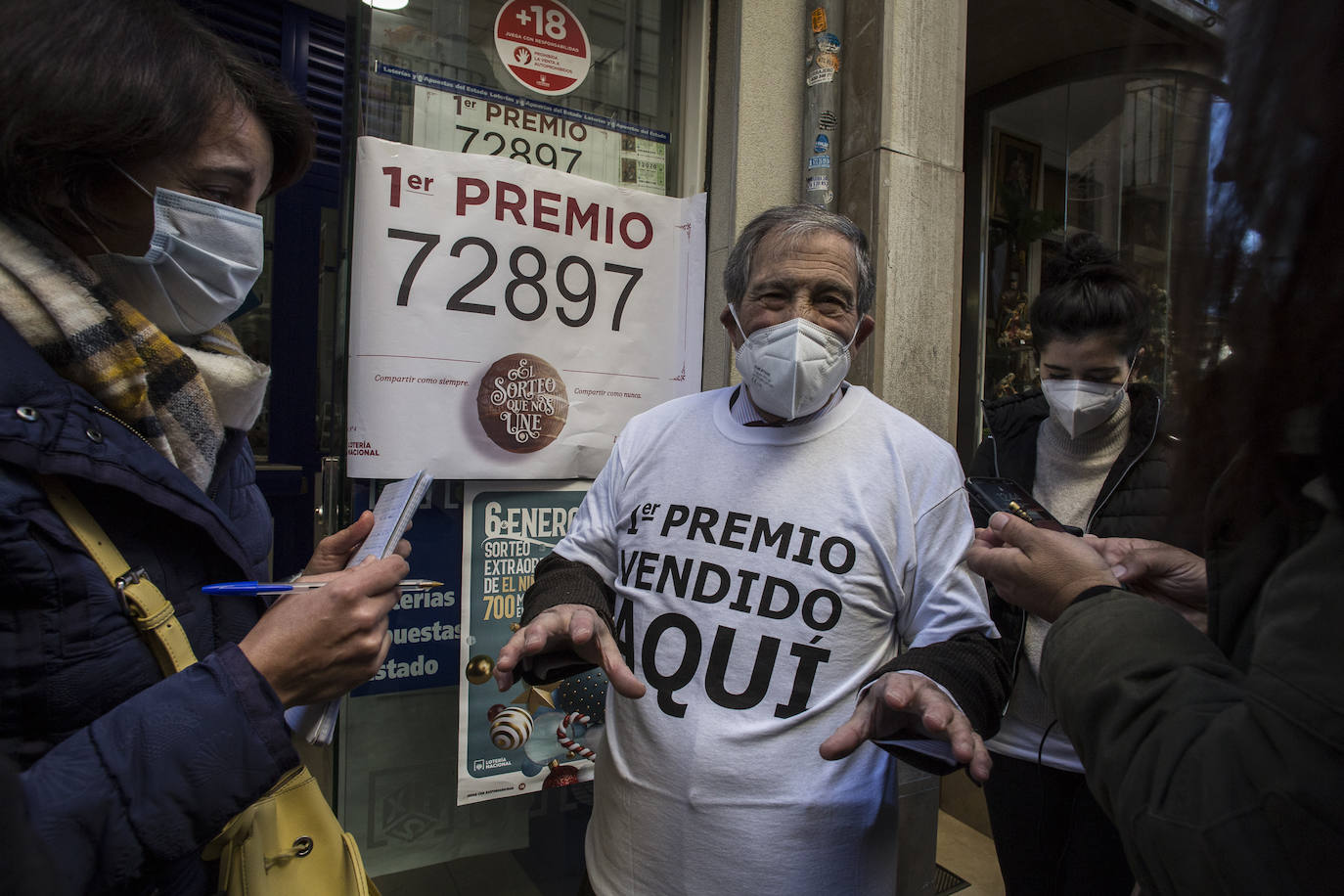 Alegría por partida doble en Granada capital con el Gordo y el cuarto premio.