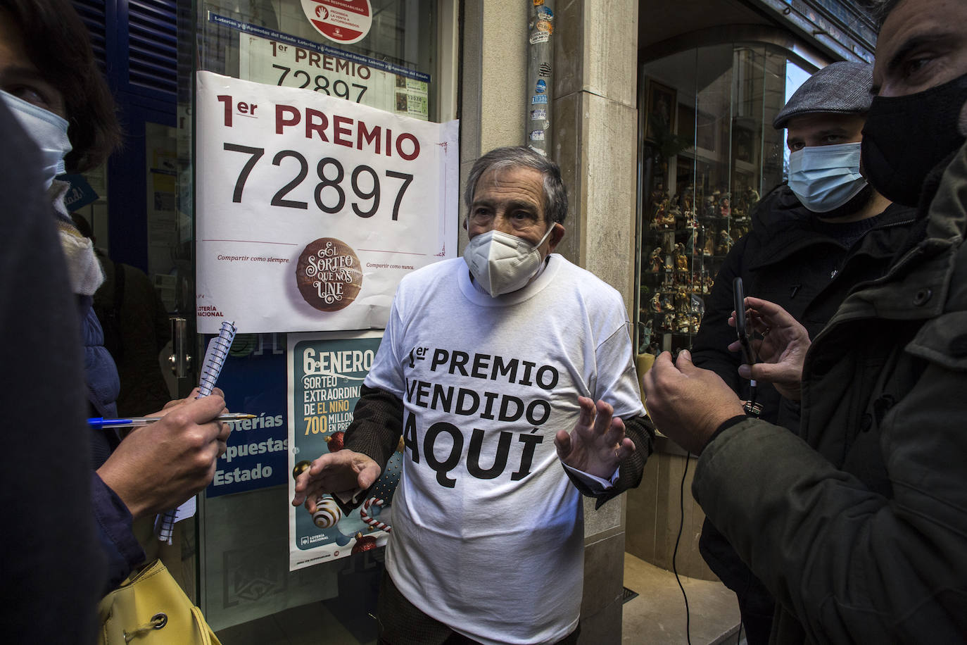 Alegría por partida doble en Granada capital con el Gordo y el cuarto premio.