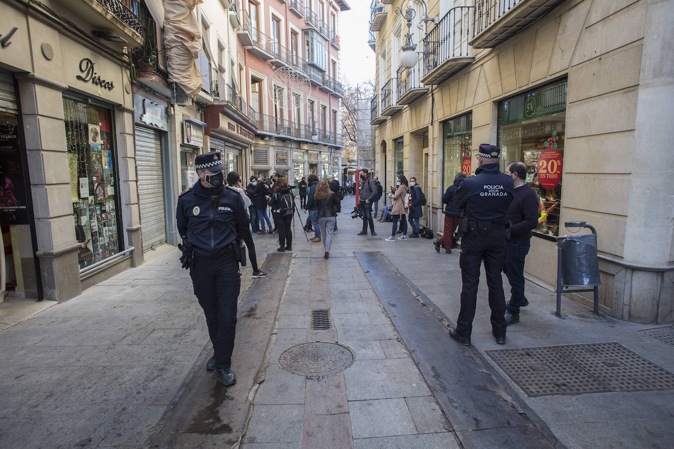 Alegría por partida doble en Granada capital con el Gordo y el cuarto premio.