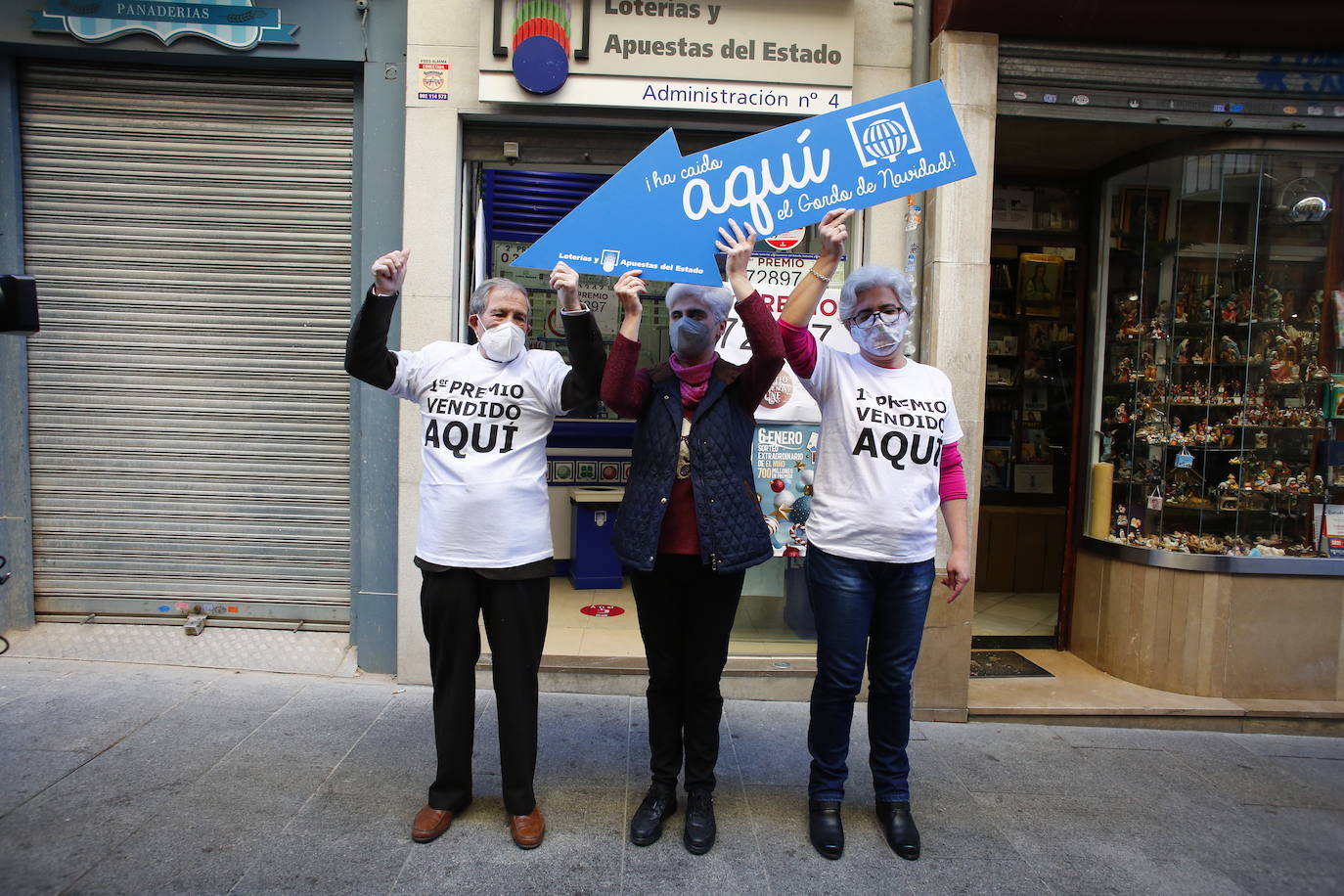 Alegría por partida doble en Granada capital con el Gordo y el cuarto premio.