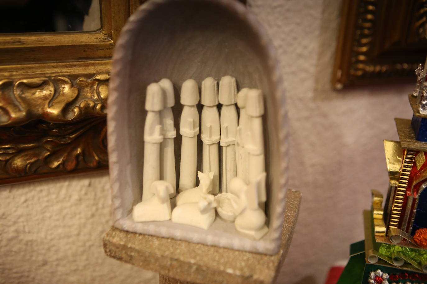 La familia Uribe Ruiz tiene una impresionante colección de belenes. 