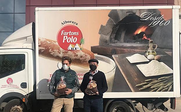 El alcalde de Castril, Miguel Pérez, junto a Farton Polo. 