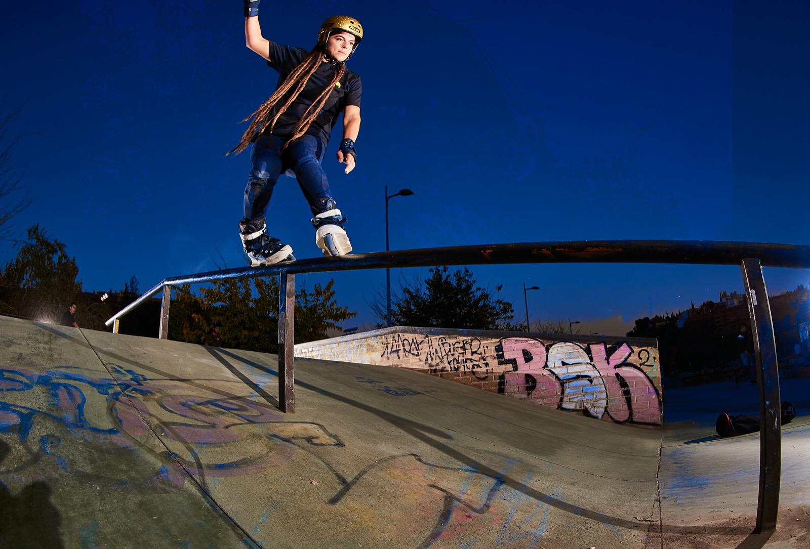 Emi Parejo muestra de lo que es capaz con sus patines