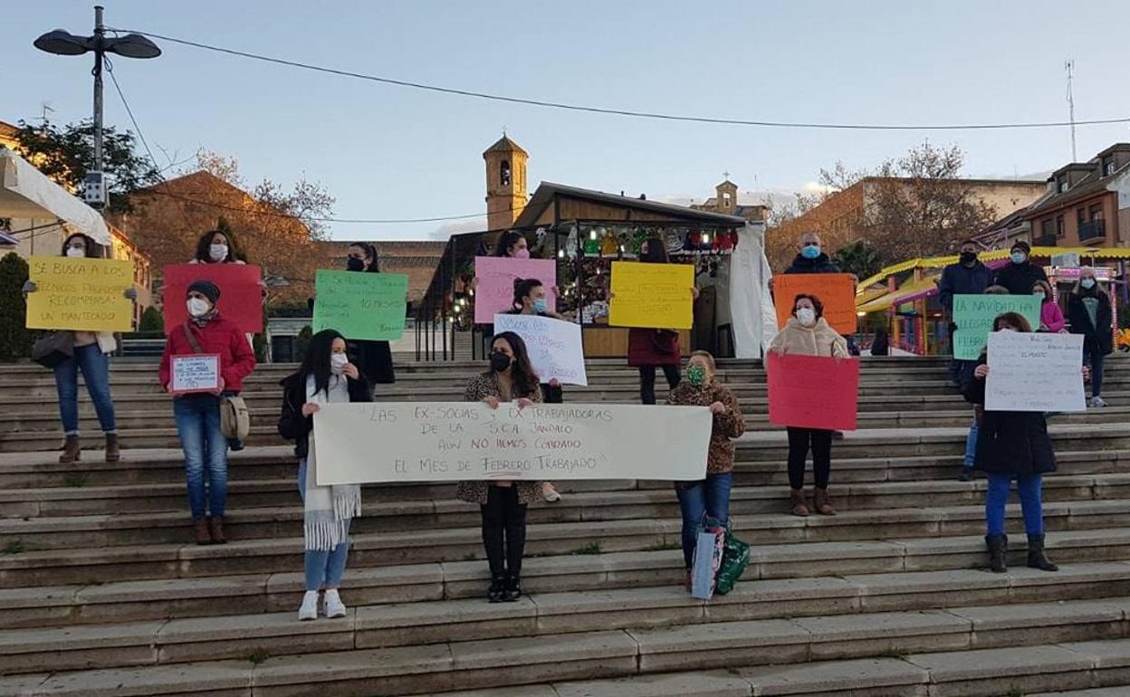 Concentración de trabajadoras de las escuelas infantiles municipales. 