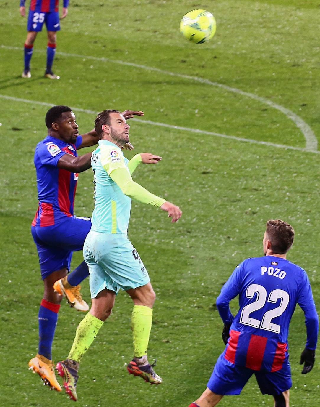 El Granada se bate con el Eibar y el frío en tierras guipuzcoanas.