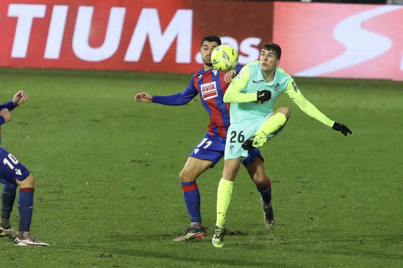 El Granada se bate con el Eibar y el frío en tierras guipuzcoanas.