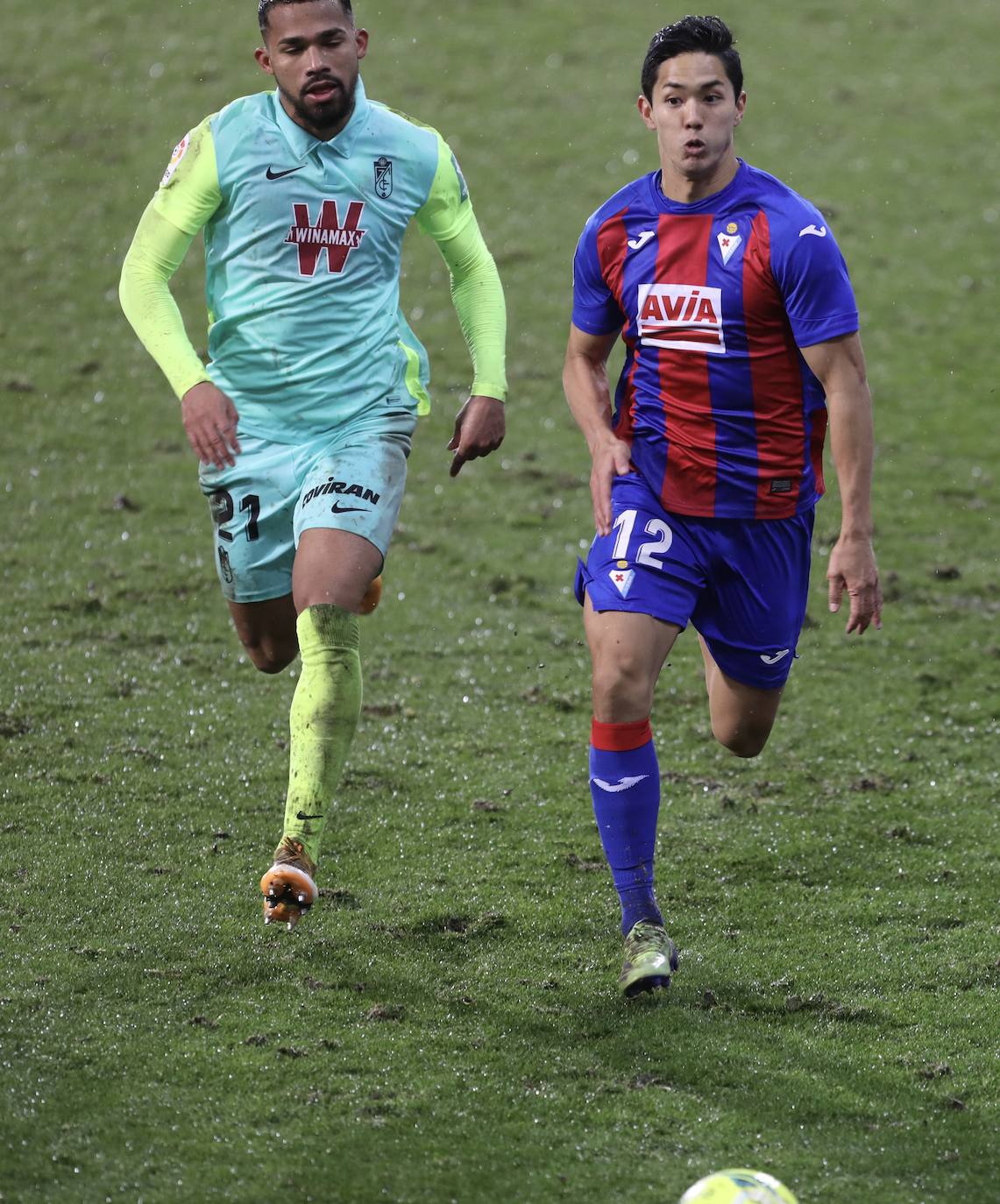 El Granada se bate con el Eibar y el frío en tierras guipuzcoanas.