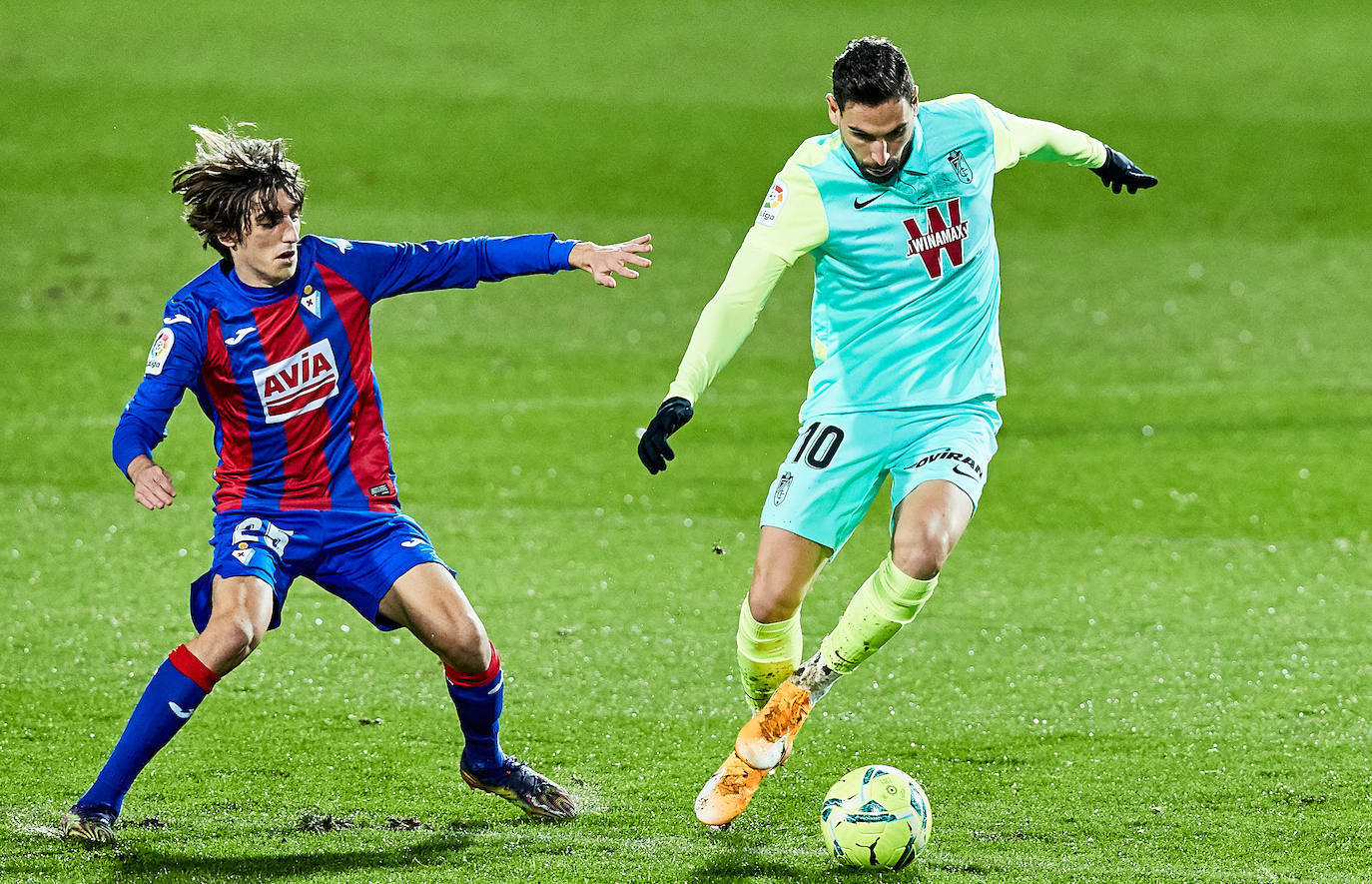 El Granada se bate con el Eibar y el frío en tierras guipuzcoanas.