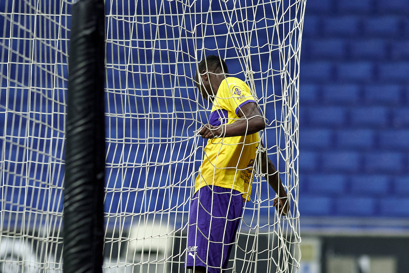 Sadiq Umar, cazado por la UDA para el gol, demuestra su olfato. 