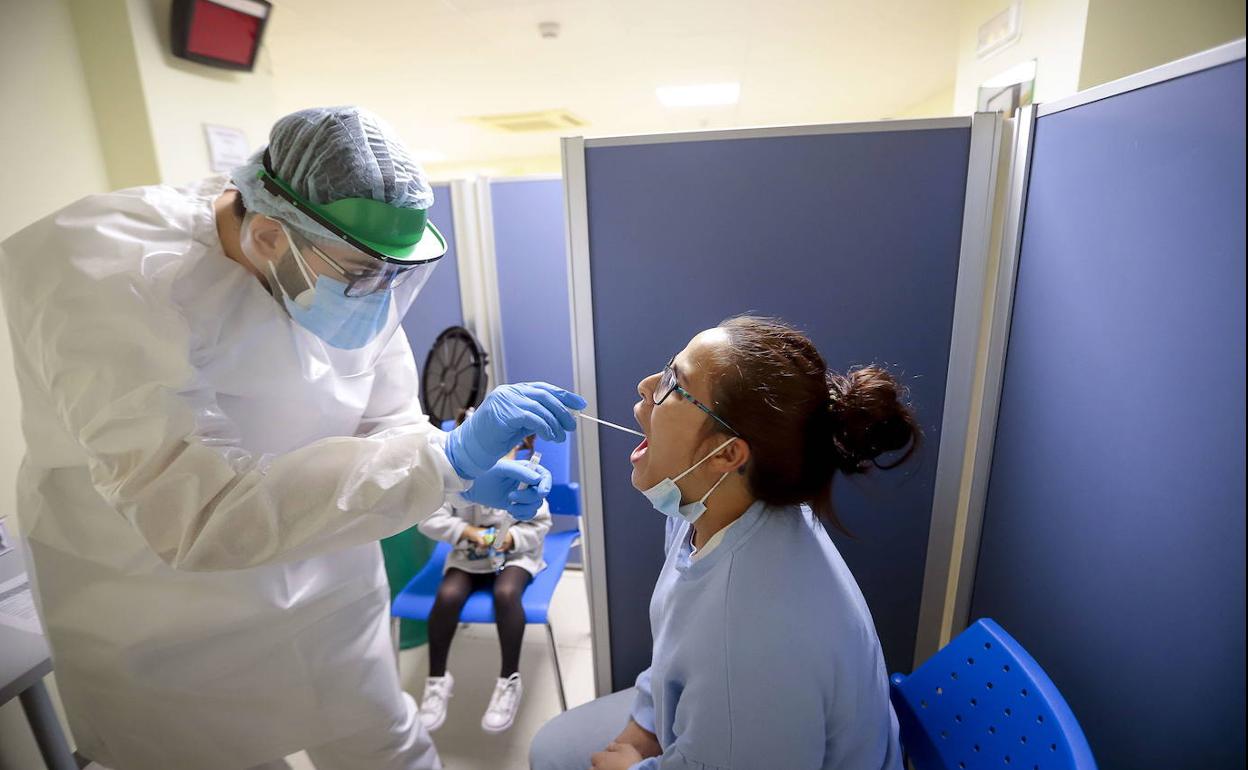 Covid en Granada | Registran el peor lunes en contagios en casi mes y medio