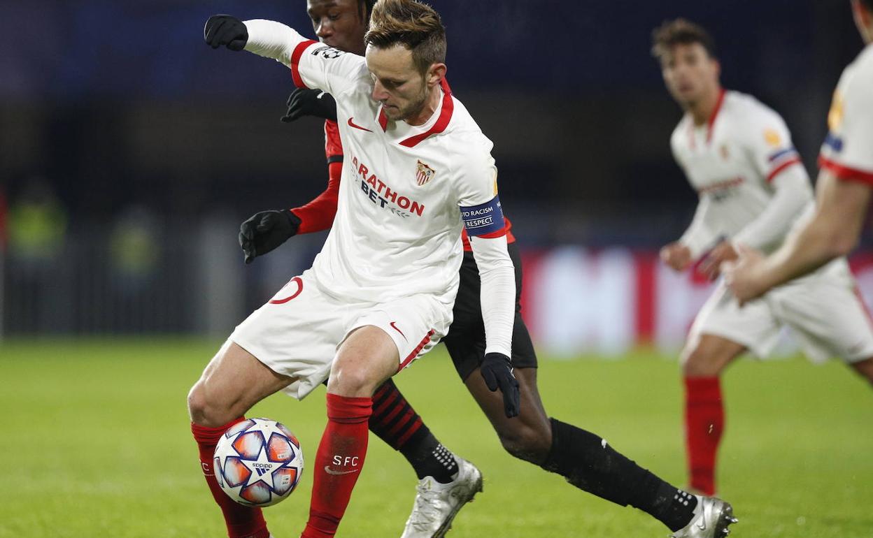 Rakitic en el partido de Champions League contra el Rennes. 