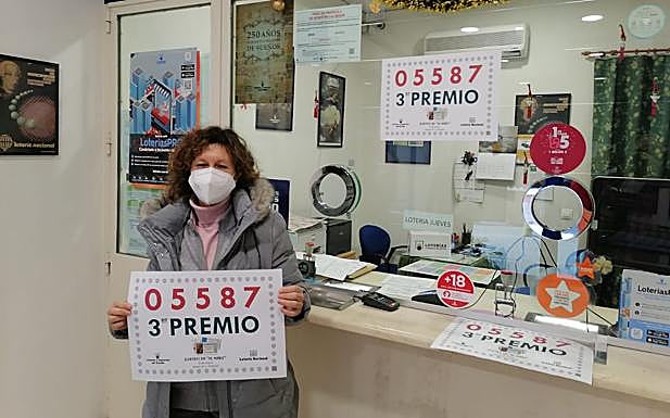 Amparo Gómez, propietaria administración número 1 de Huéscar. 