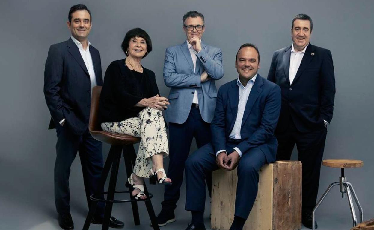 Los socios de Lua Fund. De izqda. a derecha Sergio Belza, Paulina Beato, Javier García, José Carlos Díez y Francisco Lombardo.