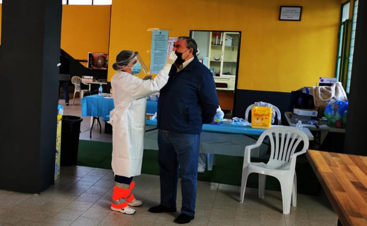 Torredelcampo cierra instalaciones y pide a la Junta de Andalucía «que no le tiemble la mano» con las medidas