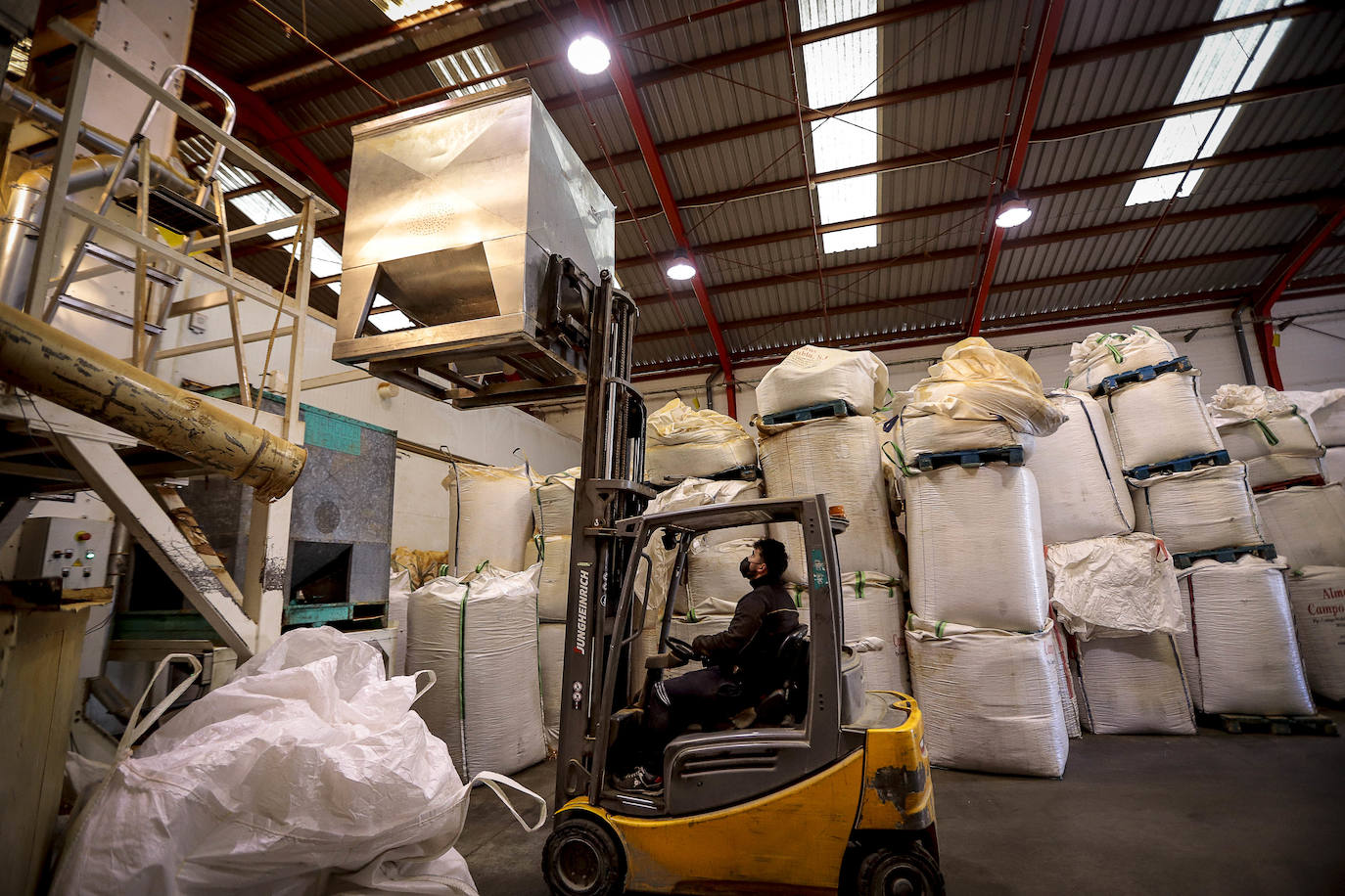 Imagen principal - Almendras López, de Albuñol. 