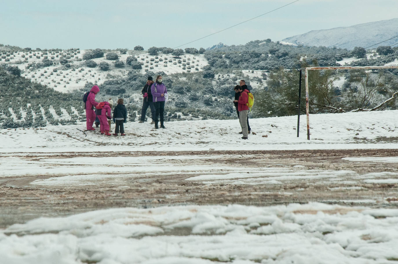 La capital y su área Metropolitana han amenecido con zonas de blanco este domingo
