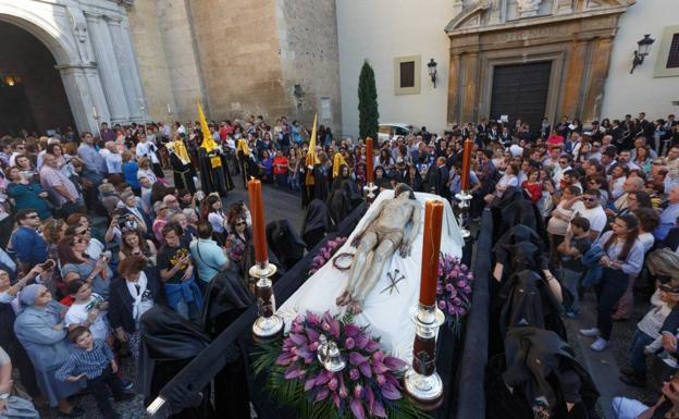 Paso del Descendimiento del Señor en Granada. 