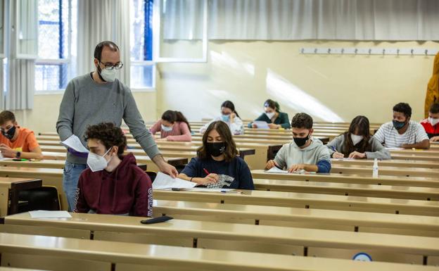 La UGR plantea combinar exámenes online y presenciales en medio de la crítica estudiantil