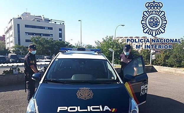 Detenido en Granada robar varias botellas de ginebra, whisky y vodka en un conocido hipermercado