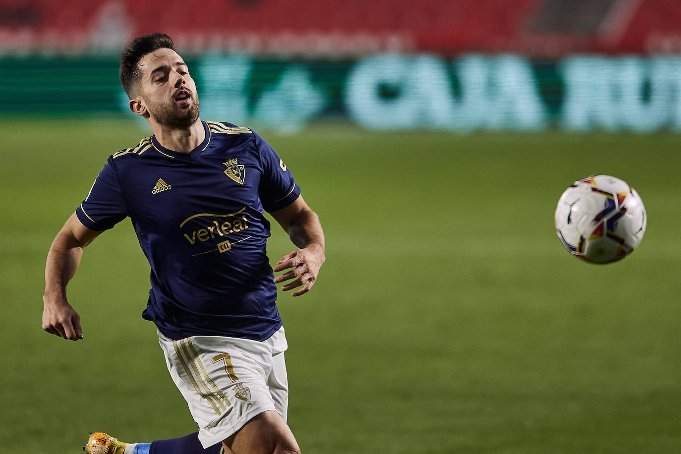 Luis Súarez, Germán y Gonalons celebran el 1-0, anotado por el delantero colombiano.