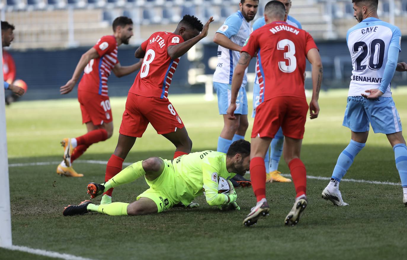 Las mejores imágenes del Málaga-Granada en La Rosaleda