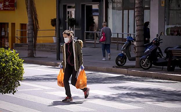 La tasa de Covid aislará 25 nuevas localidades de Granada y obligará a cerrar los bares en 16 municipios más