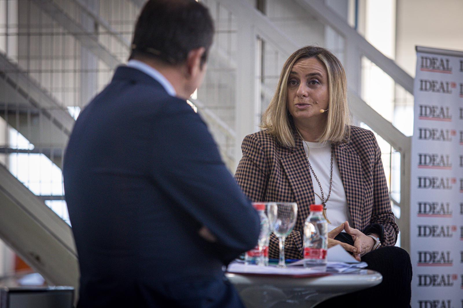 La consejera de Fomento y el líder empresarial resaltan la necesidad de trabajar unidos junto a las demás administraciones para sacar adelante los proyectos transformadores de la provincia