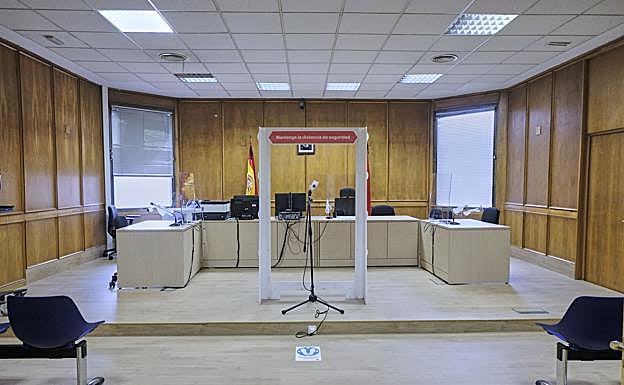 Una sala de vistas en los juzgados de la Plaza de Castilla de Madrid .
