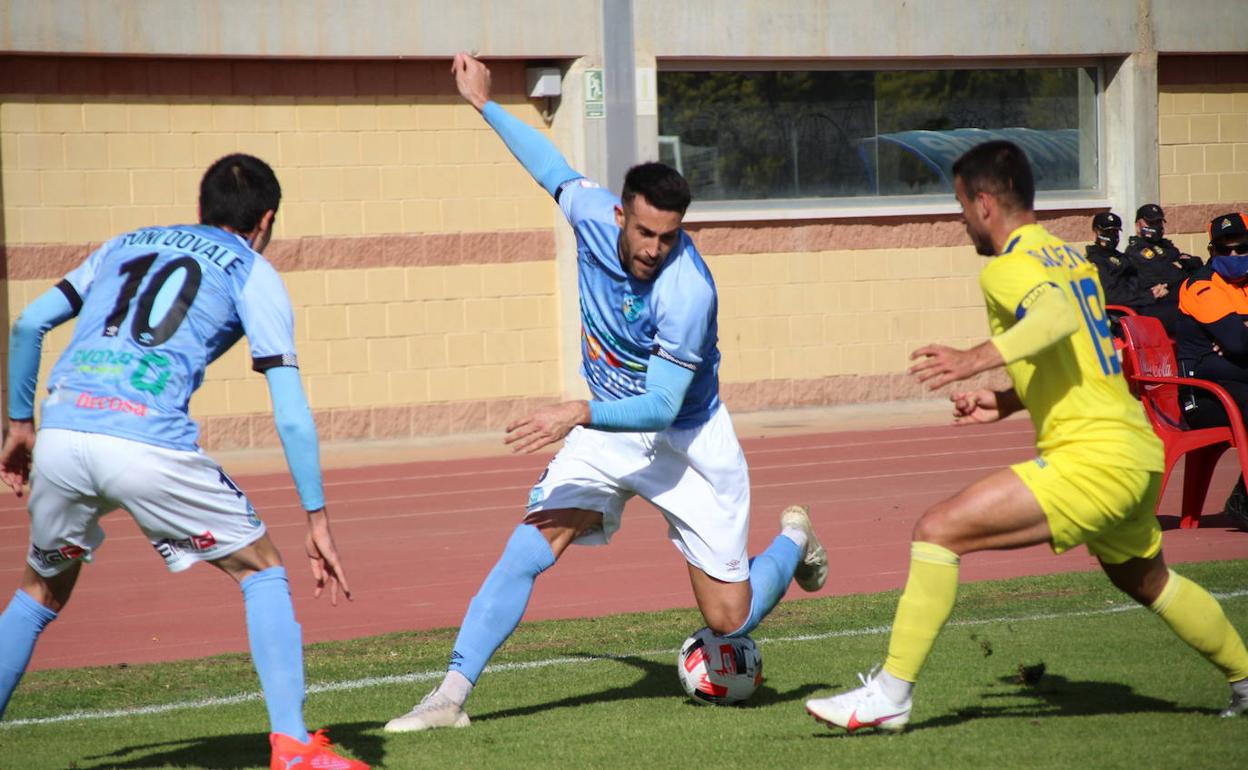 Palomeque intenta escapar de Silvente. 