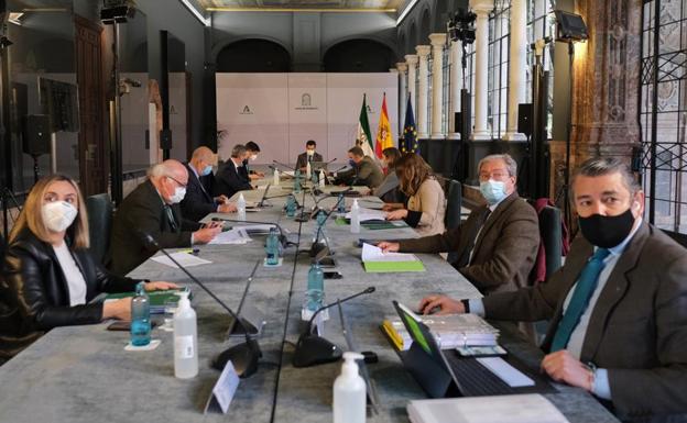 Moreno avanza el nuevo plan de Andalucía ante el aumento de contagios e ingresos