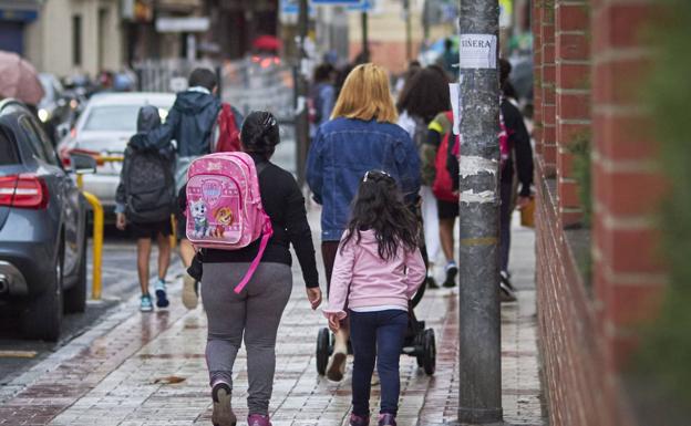 La Junta descarta «ahora mismo» el cierre de los colegios andaluces porque «es el sitio más seguro»