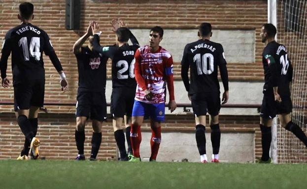 Víctor Díaz volvió al 'once' y Vico formó junto a Eteki