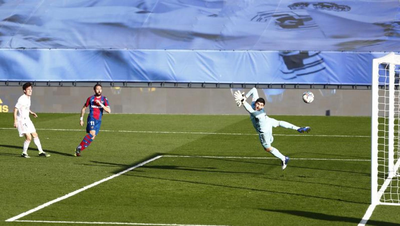 Fotos: Las mejores imágenes del Real Madrid-Levante