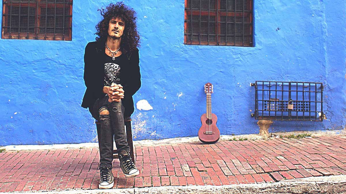 El polifacético cantante y compositor granadino Néstor Melguizo. 