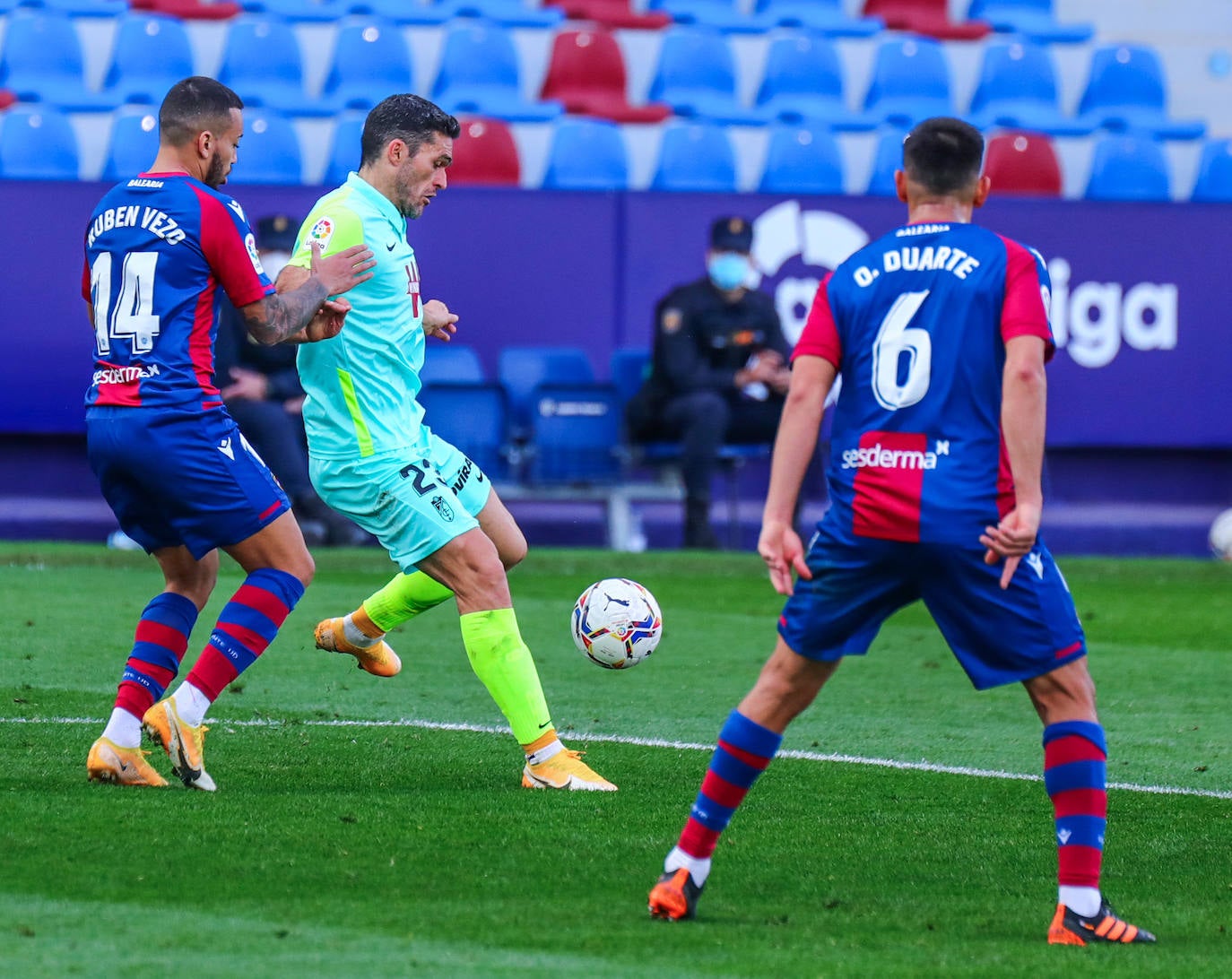 Las jugadas más interesantes del partido entre el Levante y el Granada