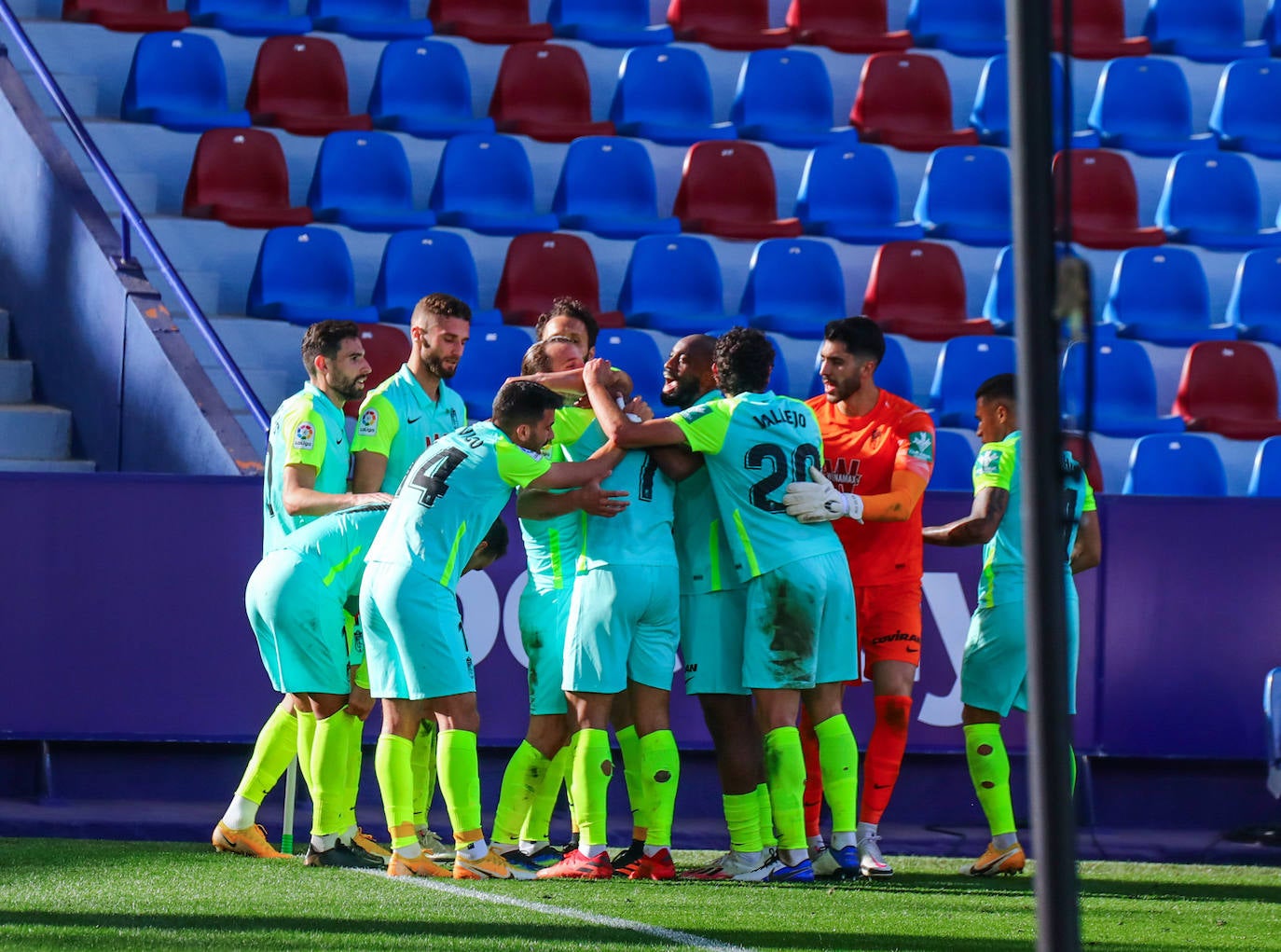 Las jugadas más interesantes del partido entre el Levante y el Granada