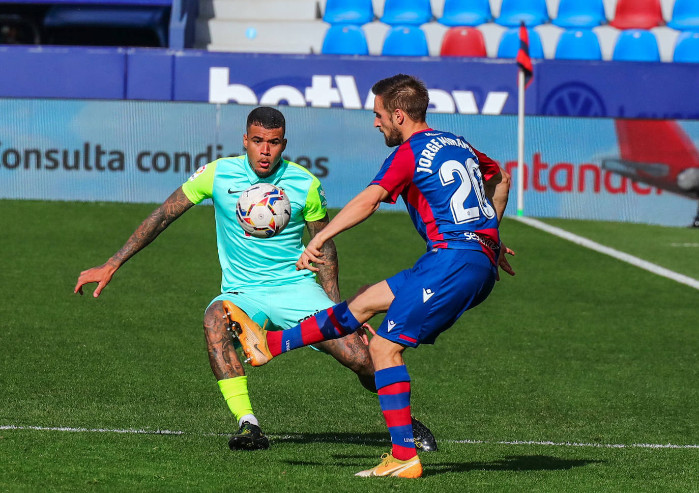 Las jugadas más interesantes del partido entre el Levante y el Granada