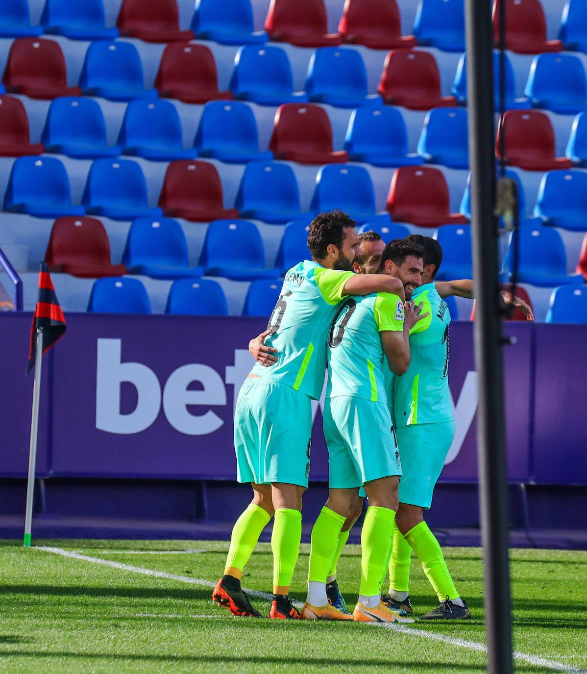 Las jugadas más interesantes del partido entre el Levante y el Granada