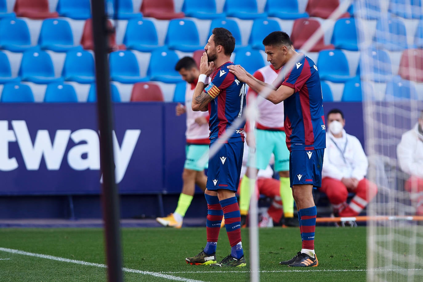 Las jugadas más interesantes del partido entre el Levante y el Granada